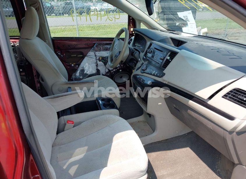 Photo 5 of 2014 Toyota Sienna LE V6 8 PASSENGER (VIN 5TDKK3DC6ES417507)