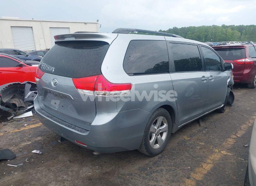Photo 4 of 2014 Toyota Sienna LE V6 8 PASSENGER (VIN 5TDKK3DC6ES424568)