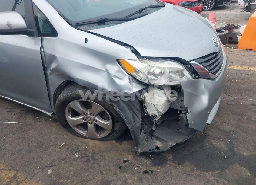 Photo 6 of 2014 Toyota Sienna LE V6 8 PASSENGER (VIN 5TDKK3DC6ES424568)