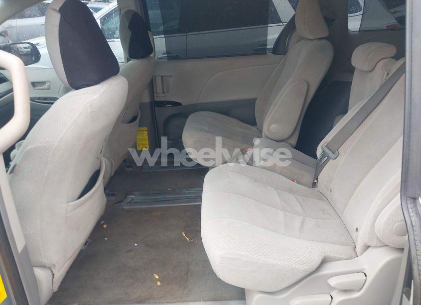 Photo 8 of 2014 Toyota Sienna LE V6 8 PASSENGER (VIN 5TDKK3DC6ES424568)