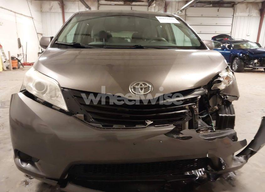 Photo 12 of 2014 Toyota Sienna LE V6 8 PASSENGER (VIN 5TDKK3DC6ES429818)