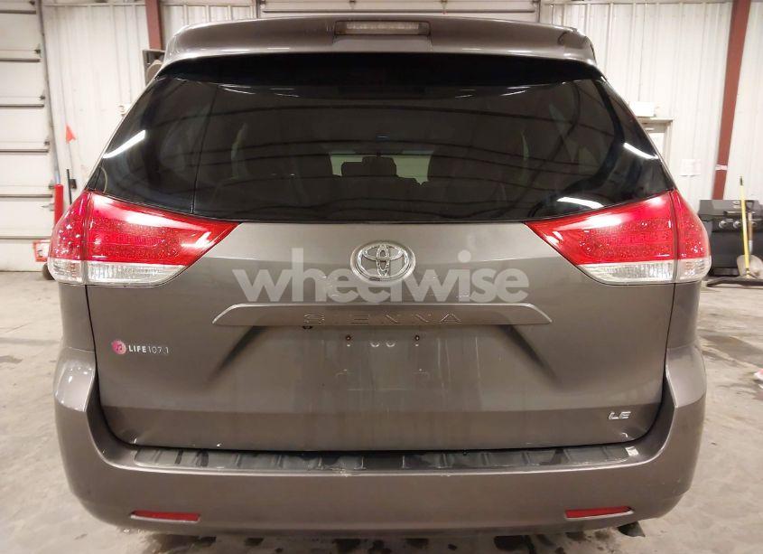 Photo 16 of 2014 Toyota Sienna LE V6 8 PASSENGER (VIN 5TDKK3DC6ES429818)