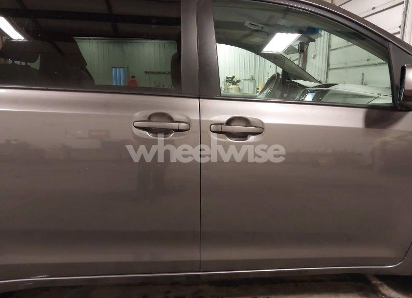 Photo 19 of 2014 Toyota Sienna LE V6 8 PASSENGER (VIN 5TDKK3DC6ES429818)