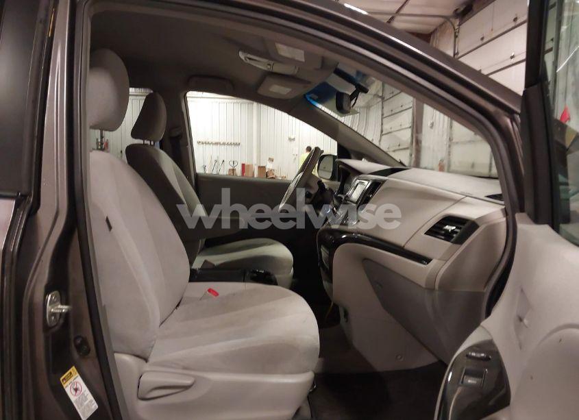Photo 5 of 2014 Toyota Sienna LE V6 8 PASSENGER (VIN 5TDKK3DC6ES429818)