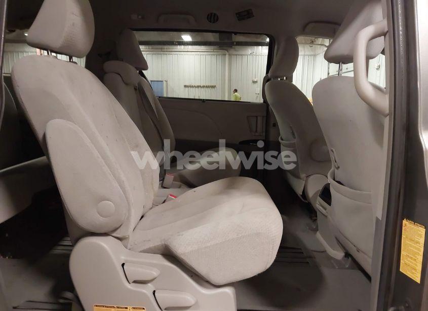 Photo 8 of 2014 Toyota Sienna LE V6 8 PASSENGER (VIN 5TDKK3DC6ES429818)