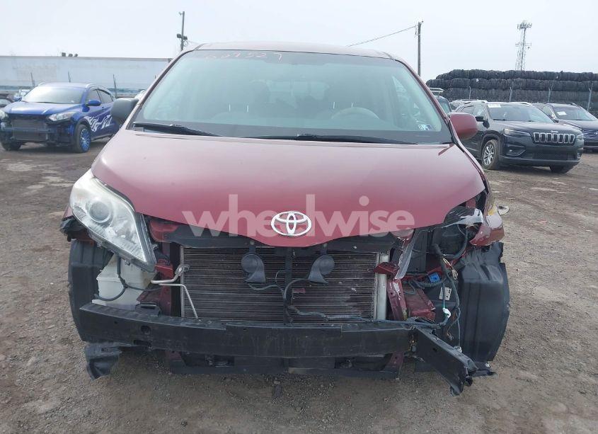 Photo 11 of 2014 Toyota Sienna LE V6 8 PASSENGER (VIN 5TDKK3DC6ES433383)