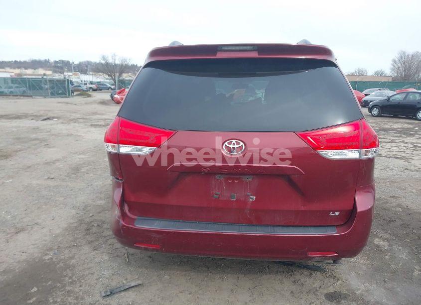 Photo 15 of 2014 Toyota Sienna LE V6 8 PASSENGER (VIN 5TDKK3DC6ES433383)