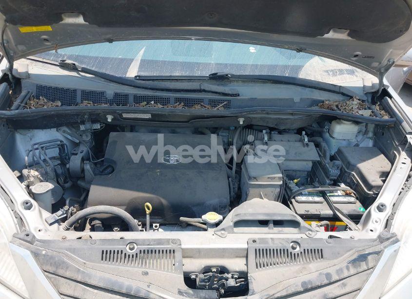 Photo 10 of 2014 Toyota Sienna LE V6 8 PASSENGER (VIN 5TDKK3DC6ES442682)