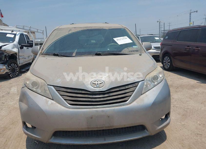 Photo 12 of 2014 Toyota Sienna LE V6 8 PASSENGER (VIN 5TDKK3DC6ES442682)