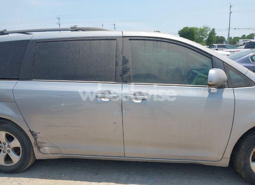 Photo 13 of 2014 Toyota Sienna LE V6 8 PASSENGER (VIN 5TDKK3DC6ES442682)