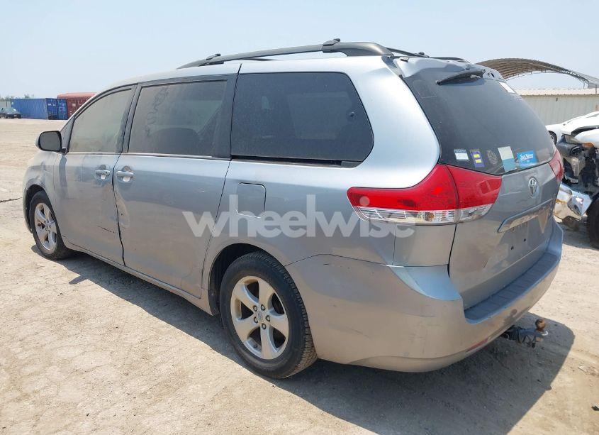 Photo 3 of 2014 Toyota Sienna LE V6 8 PASSENGER (VIN 5TDKK3DC6ES442682)