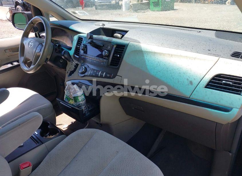 Photo 5 of 2014 Toyota Sienna LE V6 8 PASSENGER (VIN 5TDKK3DC6ES453200)