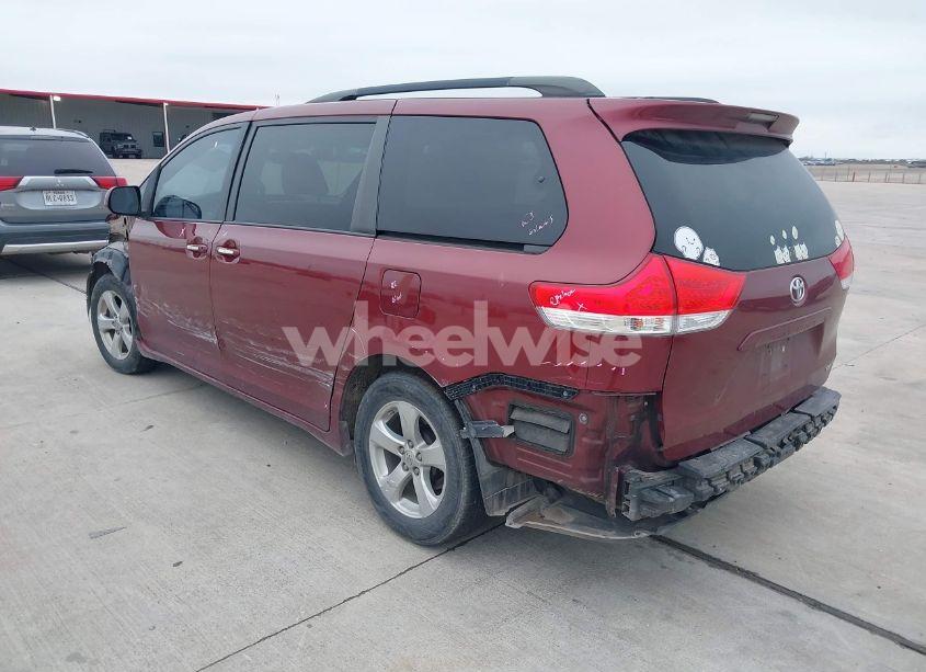 Photo 3 of 2014 Toyota Sienna LE V6 8 PASSENGER (VIN 5TDKK3DC6ES487962)