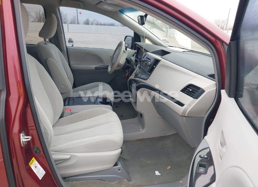 Photo 5 of 2014 Toyota Sienna LE V6 8 PASSENGER (VIN 5TDKK3DC6ES487962)