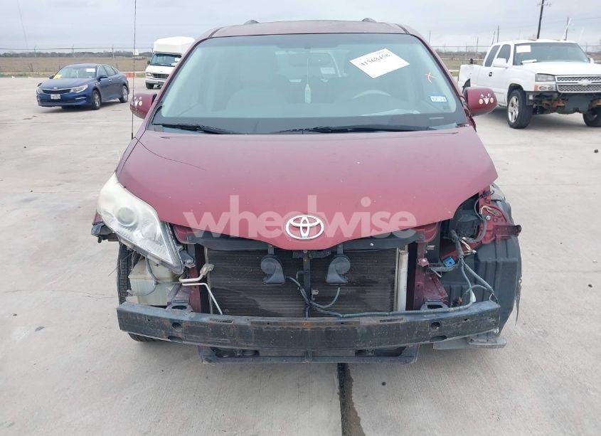 Photo 6 of 2014 Toyota Sienna LE V6 8 PASSENGER (VIN 5TDKK3DC6ES487962)