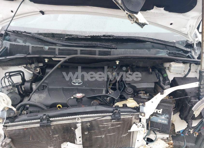 Photo 10 of 2014 Toyota Sienna LE V6 8 PASSENGER (VIN 5TDKK3DC6ES495673)