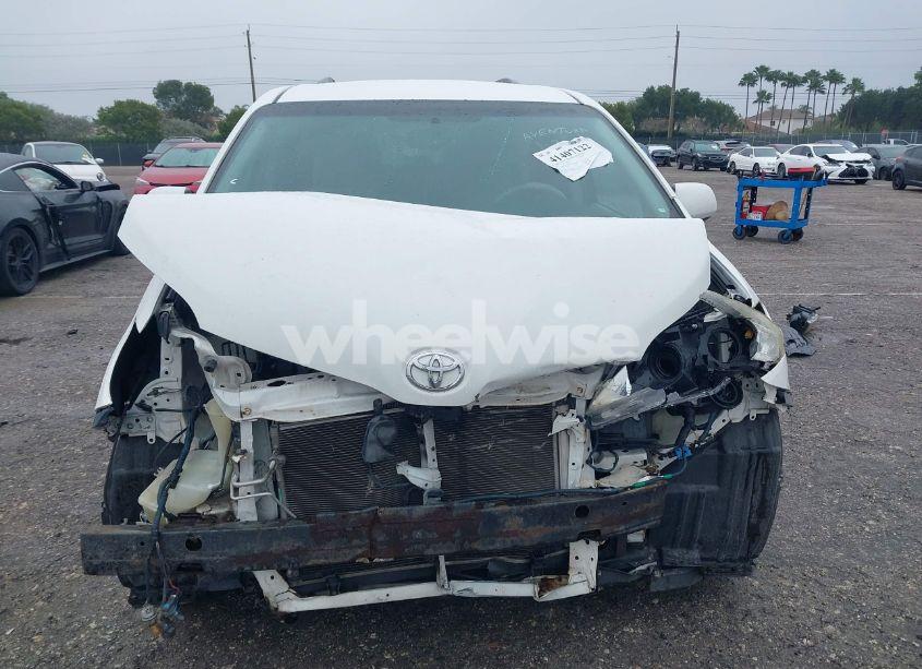 Photo 12 of 2014 Toyota Sienna LE V6 8 PASSENGER (VIN 5TDKK3DC6ES495673)