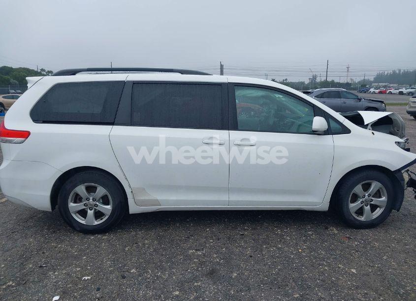 Photo 13 of 2014 Toyota Sienna LE V6 8 PASSENGER (VIN 5TDKK3DC6ES495673)