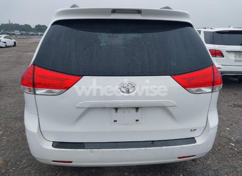 Photo 16 of 2014 Toyota Sienna LE V6 8 PASSENGER (VIN 5TDKK3DC6ES495673)