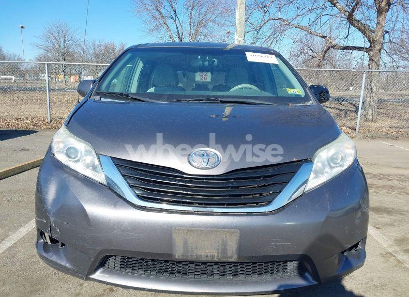 Photo 12 of 2014 Toyota Sienna LE V6 8 PASSENGER (VIN 5TDKK3DC6ES516943)