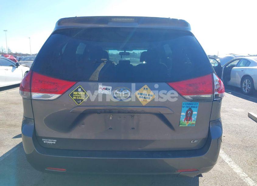 Photo 16 of 2014 Toyota Sienna LE V6 8 PASSENGER (VIN 5TDKK3DC6ES516943)