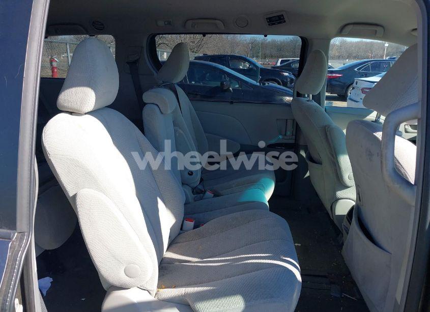 Photo 8 of 2014 Toyota Sienna LE V6 8 PASSENGER (VIN 5TDKK3DC6ES516943)