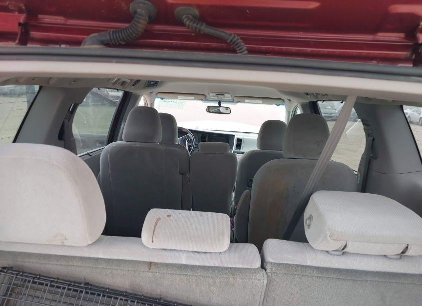 Photo 8 of 2015 Toyota Sienna LE 8 PASSENGER (VIN 5TDKK3DC6FS575881)