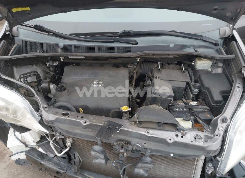 Photo 10 of 2015 Toyota Sienna LE 8 PASSENGER (VIN 5TDKK3DC6FS587755)