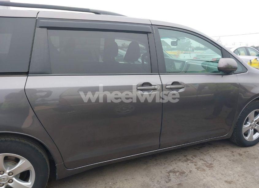 Photo 14 of 2015 Toyota Sienna LE 8 PASSENGER (VIN 5TDKK3DC6FS587755)