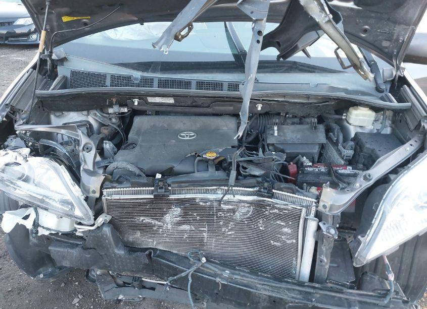 Photo 10 of 2015 Toyota Sienna LE 8 PASSENGER (VIN 5TDKK3DC6FS607437)