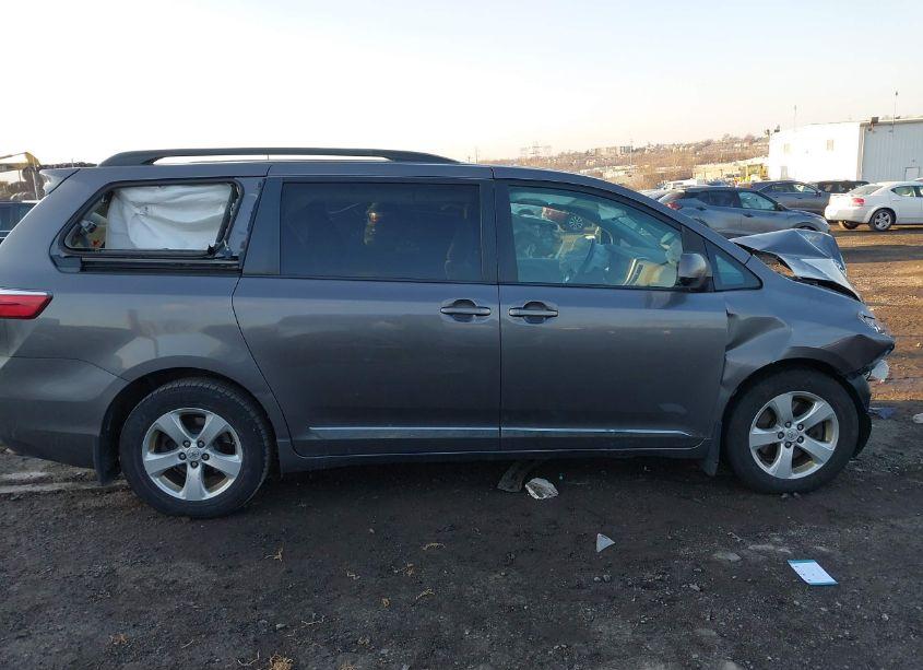 Photo 14 of 2015 Toyota Sienna LE 8 PASSENGER (VIN 5TDKK3DC6FS607437)