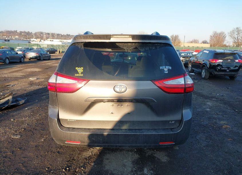 Photo 17 of 2015 Toyota Sienna LE 8 PASSENGER (VIN 5TDKK3DC6FS607437)