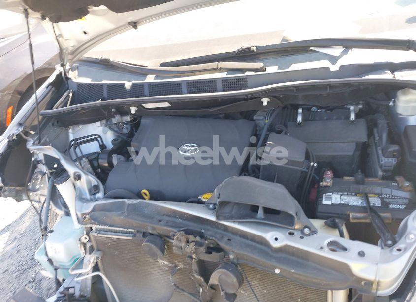 Photo 10 of 2016 Toyota Sienna LE 8 PASSENGER (VIN 5TDKK3DC6GS696573)