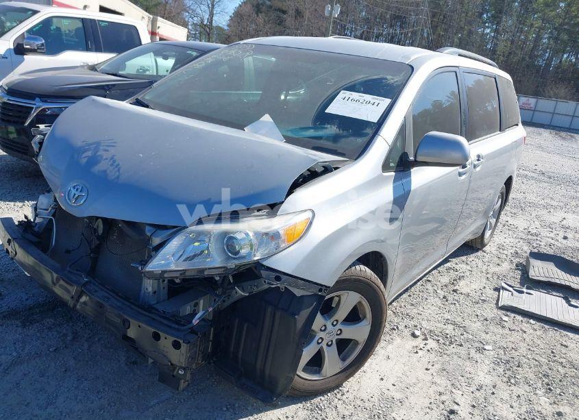 Photo 2 of 2016 Toyota Sienna LE 8 PASSENGER (VIN 5TDKK3DC6GS696573)