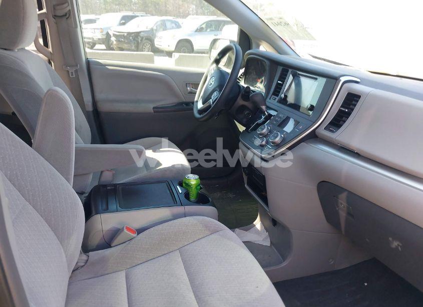 Photo 5 of 2016 Toyota Sienna LE 8 PASSENGER (VIN 5TDKK3DC6GS696573)