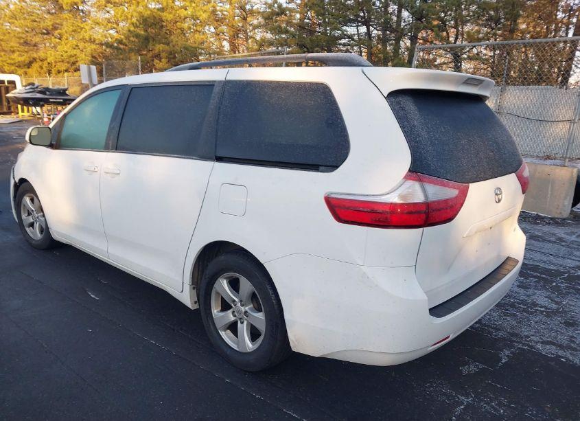Photo 3 of 2016 Toyota Sienna LE 8 PASSENGER (VIN 5TDKK3DC6GS698498)