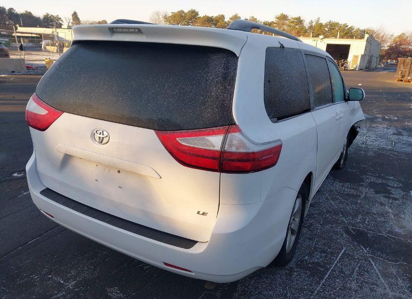 Photo 4 of 2016 Toyota Sienna LE 8 PASSENGER (VIN 5TDKK3DC6GS698498)