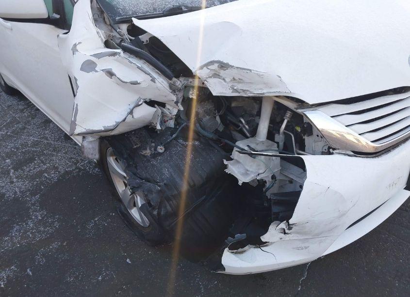 Photo 6 of 2016 Toyota Sienna LE 8 PASSENGER (VIN 5TDKK3DC6GS698498)