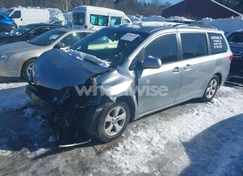 Photo 2 of 2016 Toyota Sienna LE 8 PASSENGER (VIN 5TDKK3DC6GS711315)
