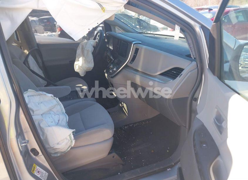 Photo 5 of 2016 Toyota Sienna LE 8 PASSENGER (VIN 5TDKK3DC6GS711315)