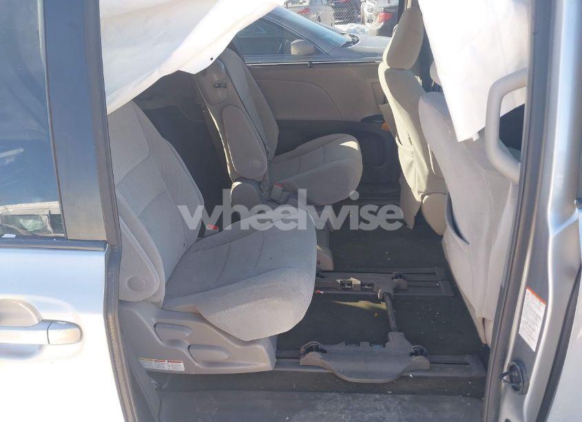 Photo 8 of 2016 Toyota Sienna LE 8 PASSENGER (VIN 5TDKK3DC6GS711315)