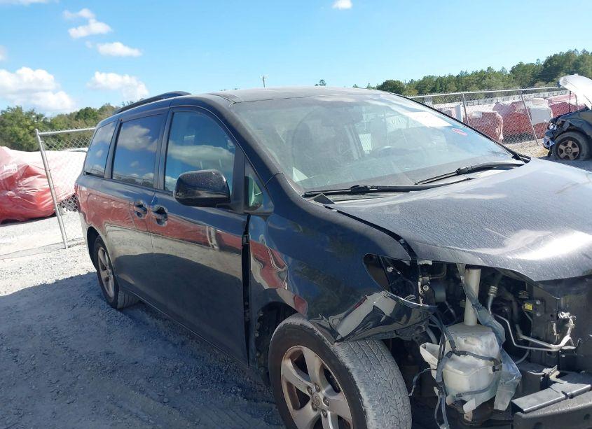 Photo 17 of 2016 Toyota Sienna LE 8 PASSENGER (VIN 5TDKK3DC6GS736179)