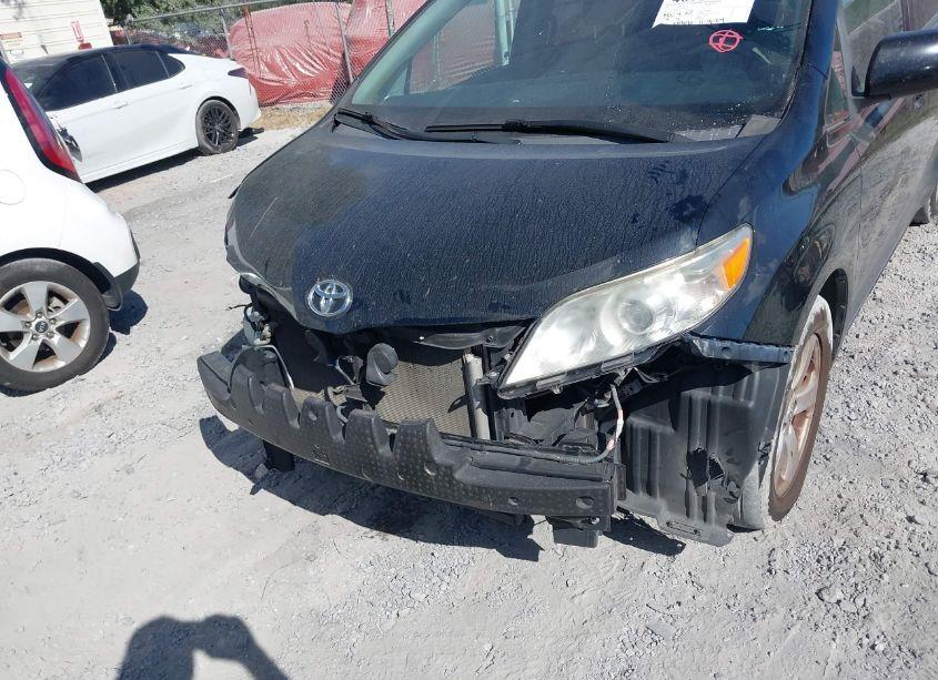 Photo 6 of 2016 Toyota Sienna LE 8 PASSENGER (VIN 5TDKK3DC6GS736179)