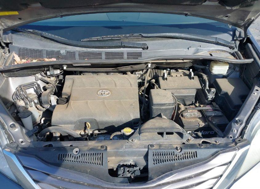 Photo 10 of 2016 Toyota Sienna LE 8 PASSENGER (VIN 5TDKK3DC6GS764533)