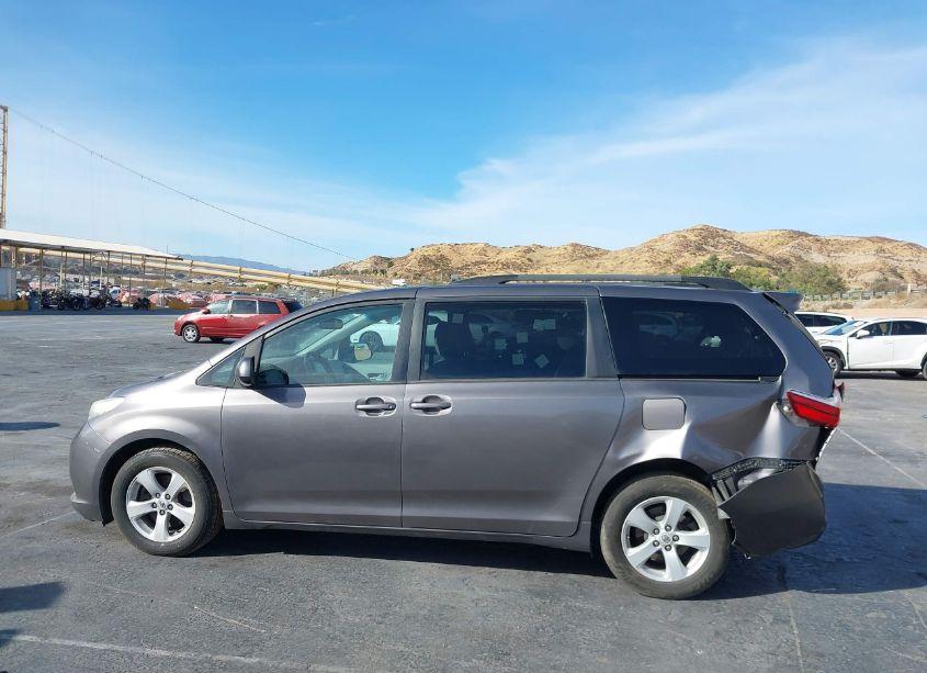 Photo 14 of 2016 Toyota Sienna LE 8 PASSENGER (VIN 5TDKK3DC6GS764533)