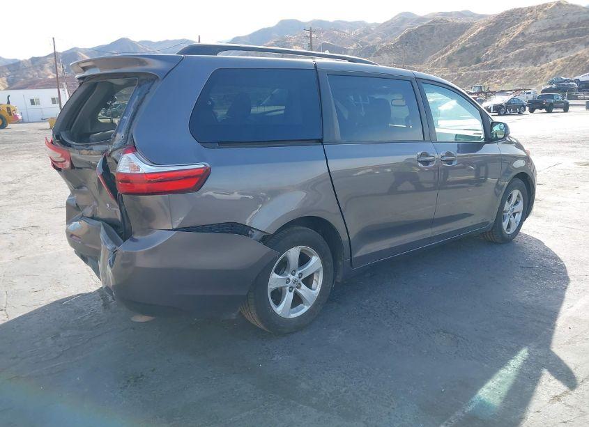 Photo 4 of 2016 Toyota Sienna LE 8 PASSENGER (VIN 5TDKK3DC6GS764533)