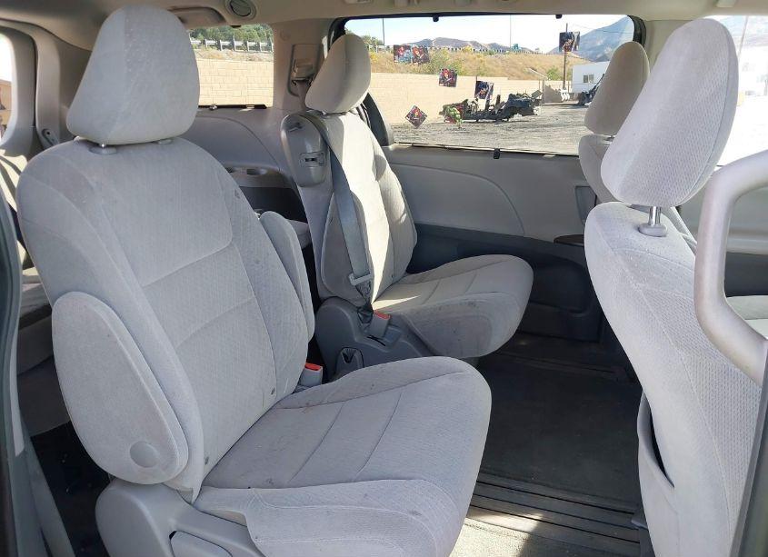 Photo 8 of 2016 Toyota Sienna LE 8 PASSENGER (VIN 5TDKK3DC6GS764533)
