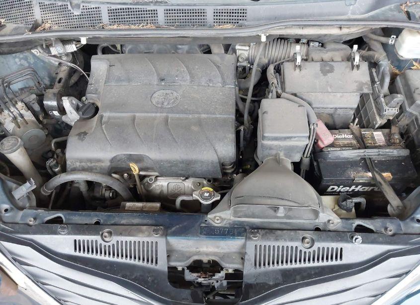 Photo 10 of 2011 Toyota Sienna LE V6 (VIN 5TDKK3DC7BS025843)