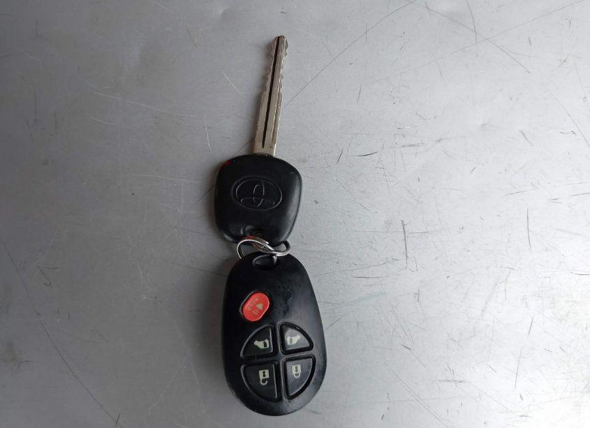 Photo 11 of 2011 Toyota Sienna LE V6 (VIN 5TDKK3DC7BS025843)