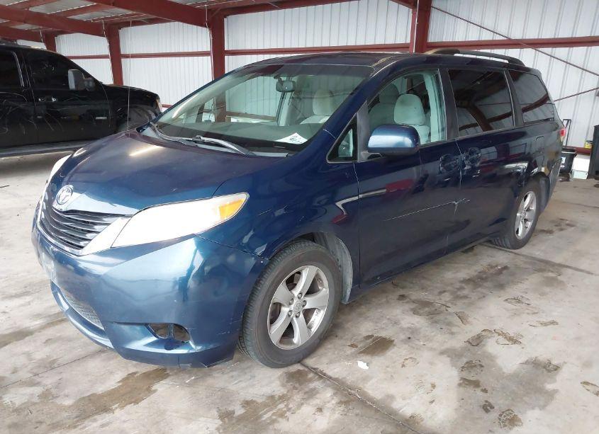 Photo 2 of 2011 Toyota Sienna LE V6 (VIN 5TDKK3DC7BS025843)